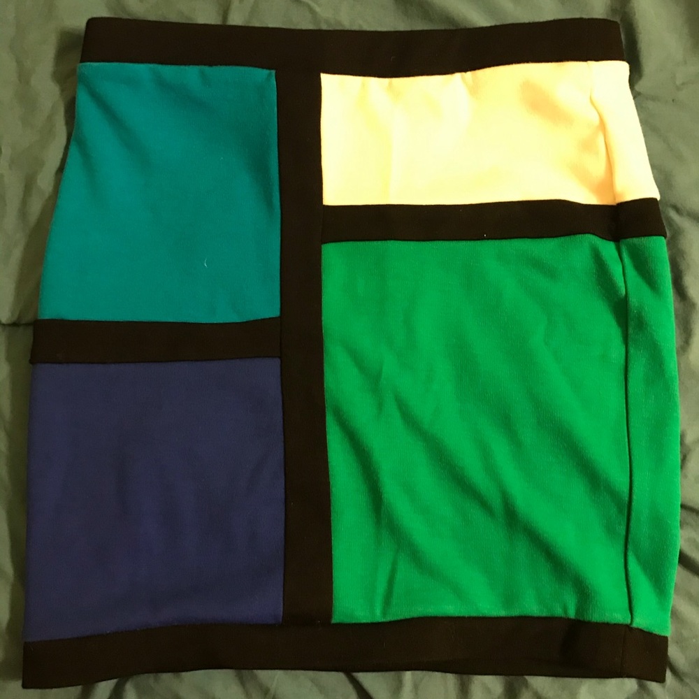 Geometric skirt